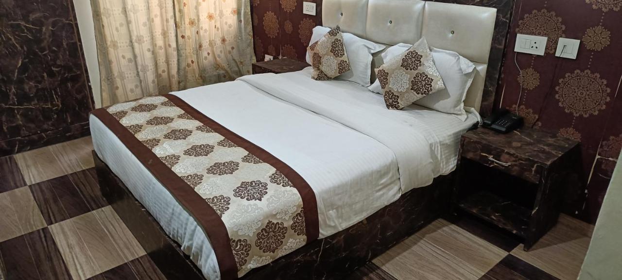 The Grand Orion Hotel Chinhat Luaran gambar