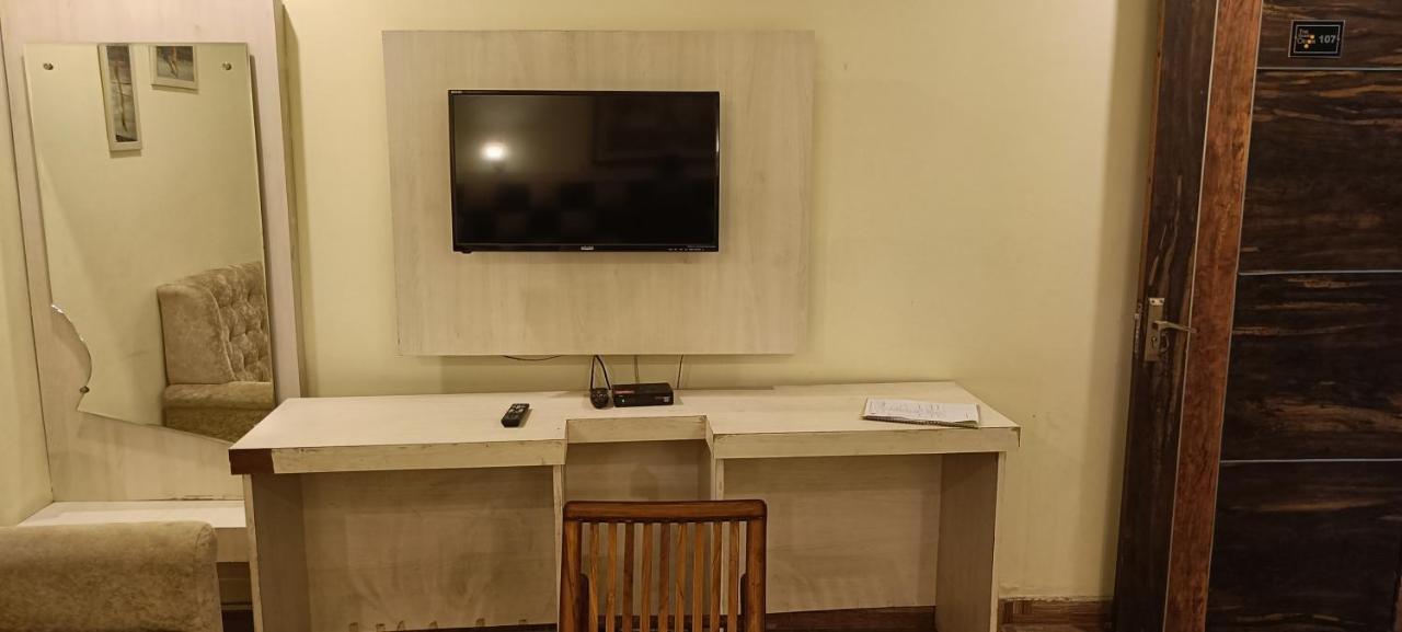The Grand Orion Hotel Chinhat Luaran gambar